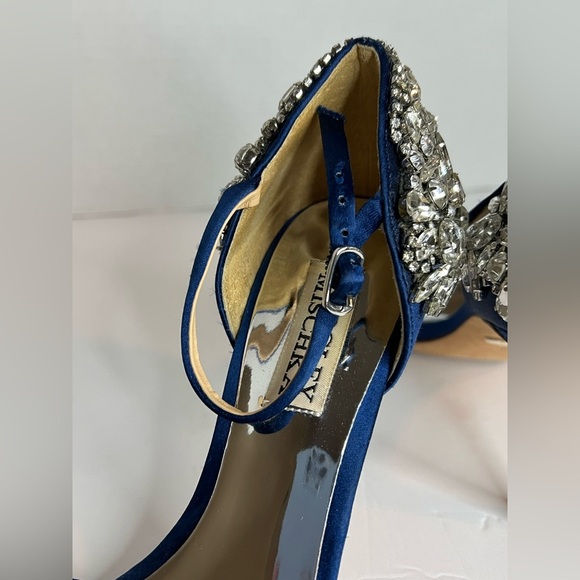 Badgley Mischka
Dawn d'Orsay Evening Sandals - Picture 10 of 16